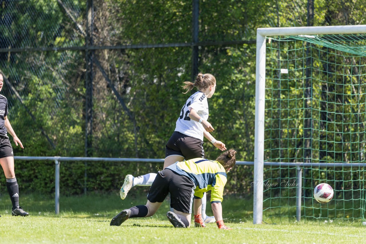 Bild 244 - F SV Henstedt Ulzburg - SV Fortuna Boesdorf : Ergebnis: 3:1